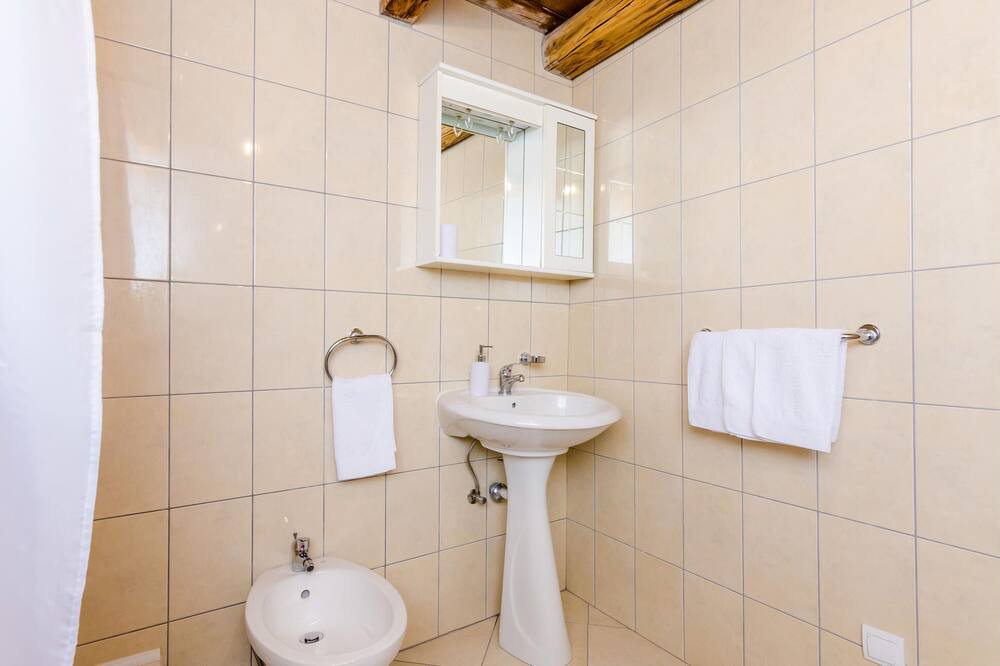 Photo of Bathroom in Stravca