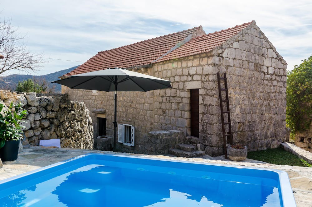 Photo of Outdoor in Stravca