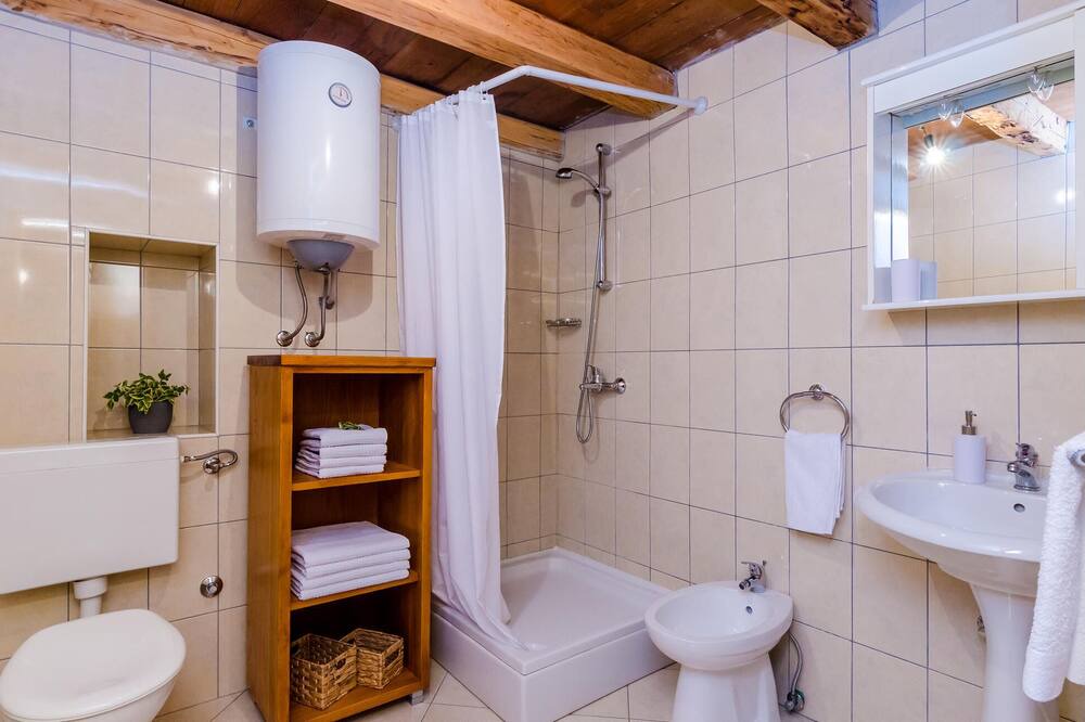 Photo of Bathroom in Stravca