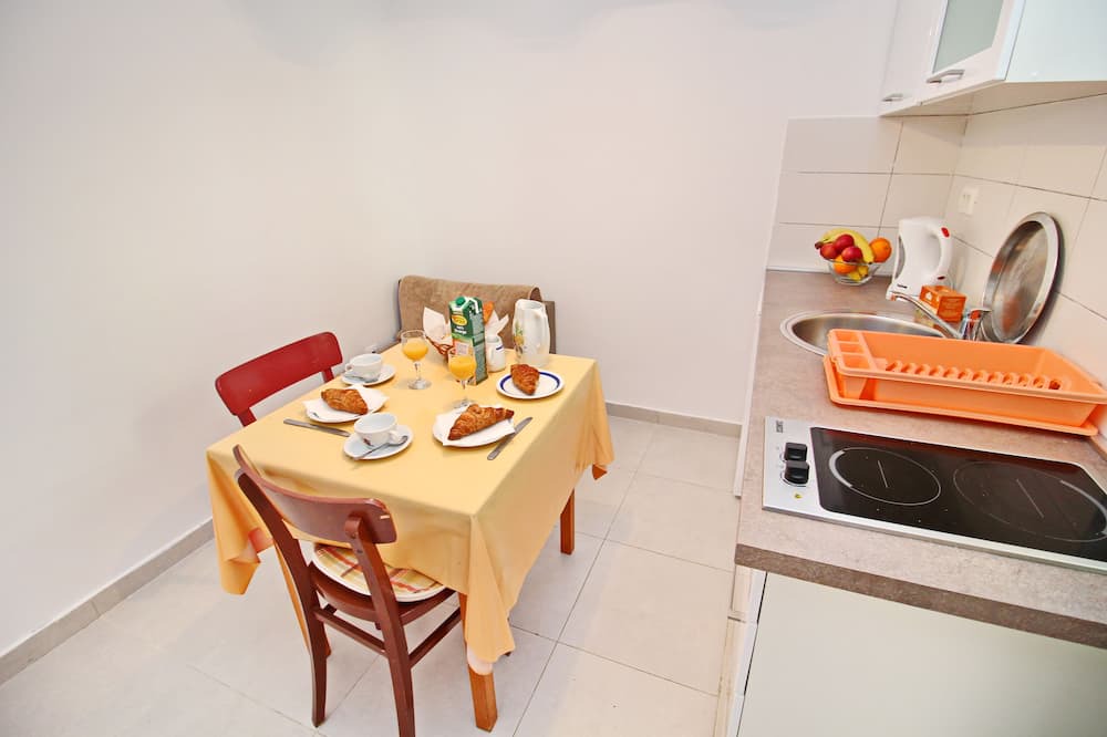Photo of Kitchen in Okuklje