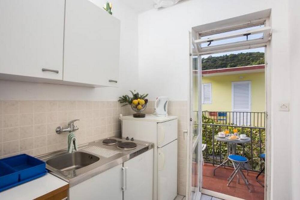 Photo of Kitchen in Okuklje