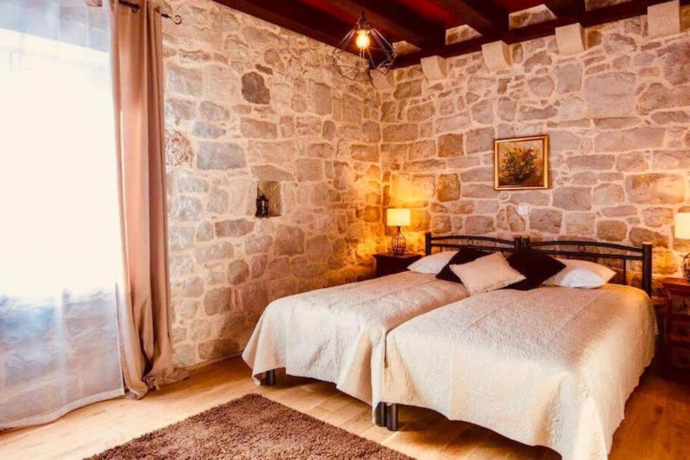 Photo of Bedroom in Komaji