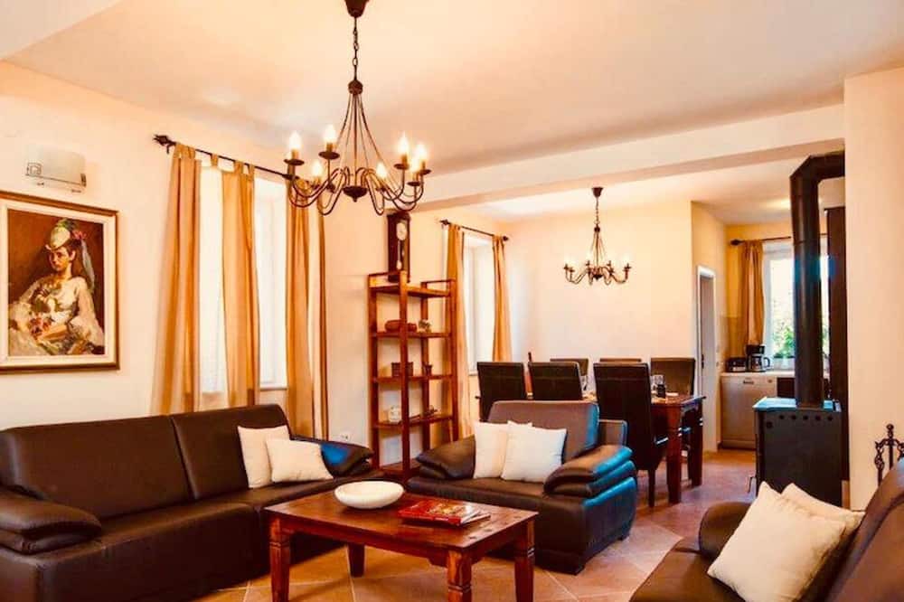 Photo of Livingroom in Komaji