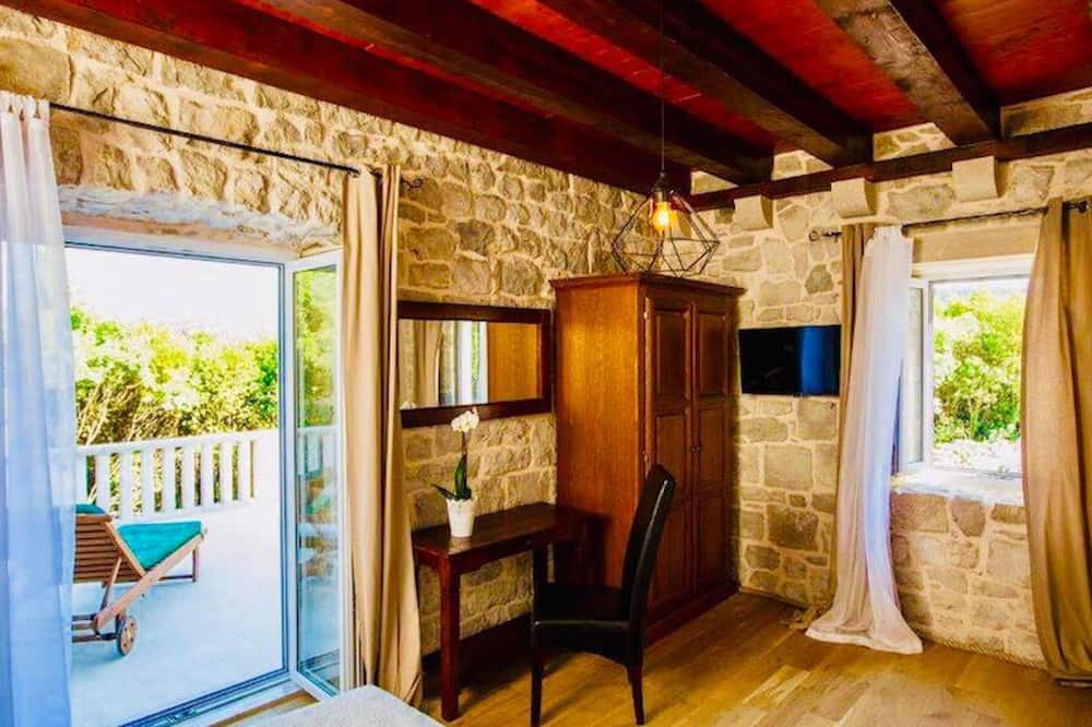 Photo of Bedroom in Komaji