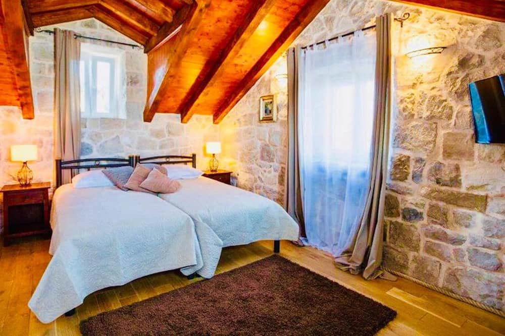 Photo of Bedroom in Komaji