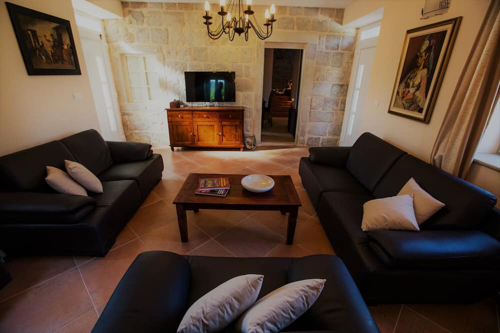 Photo of Livingroom in Komaji