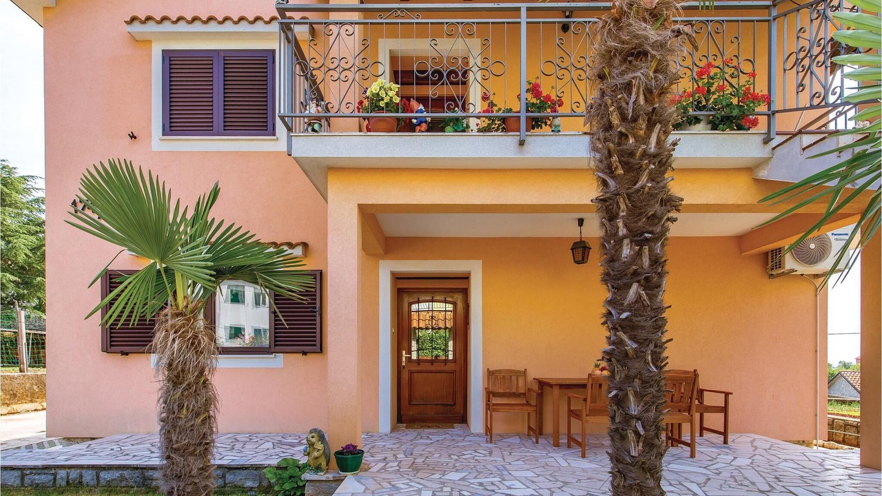 Photo of Outdoor in Rubesi
