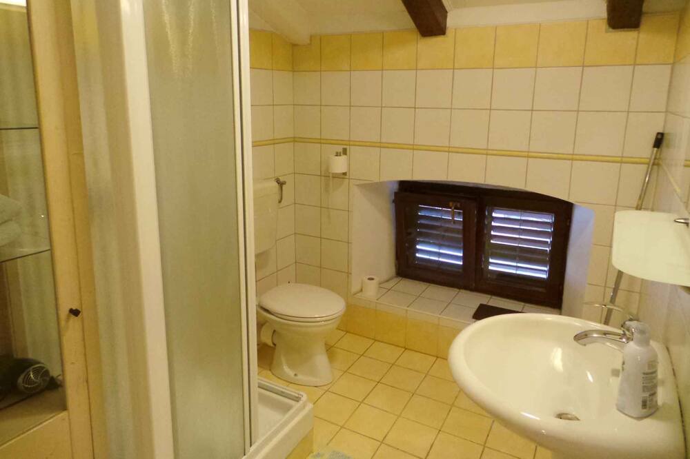 Photo of Bathroom in Pula