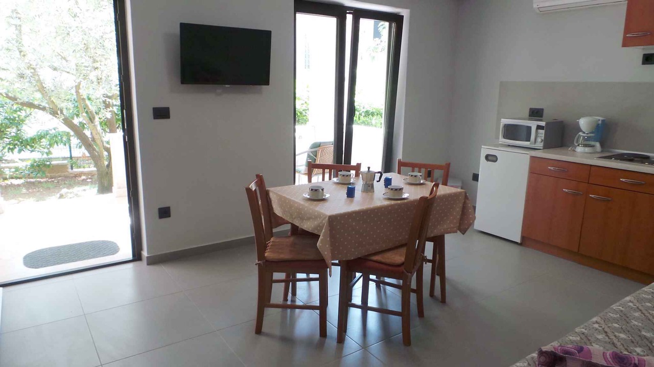 Photo of Others in Spadici