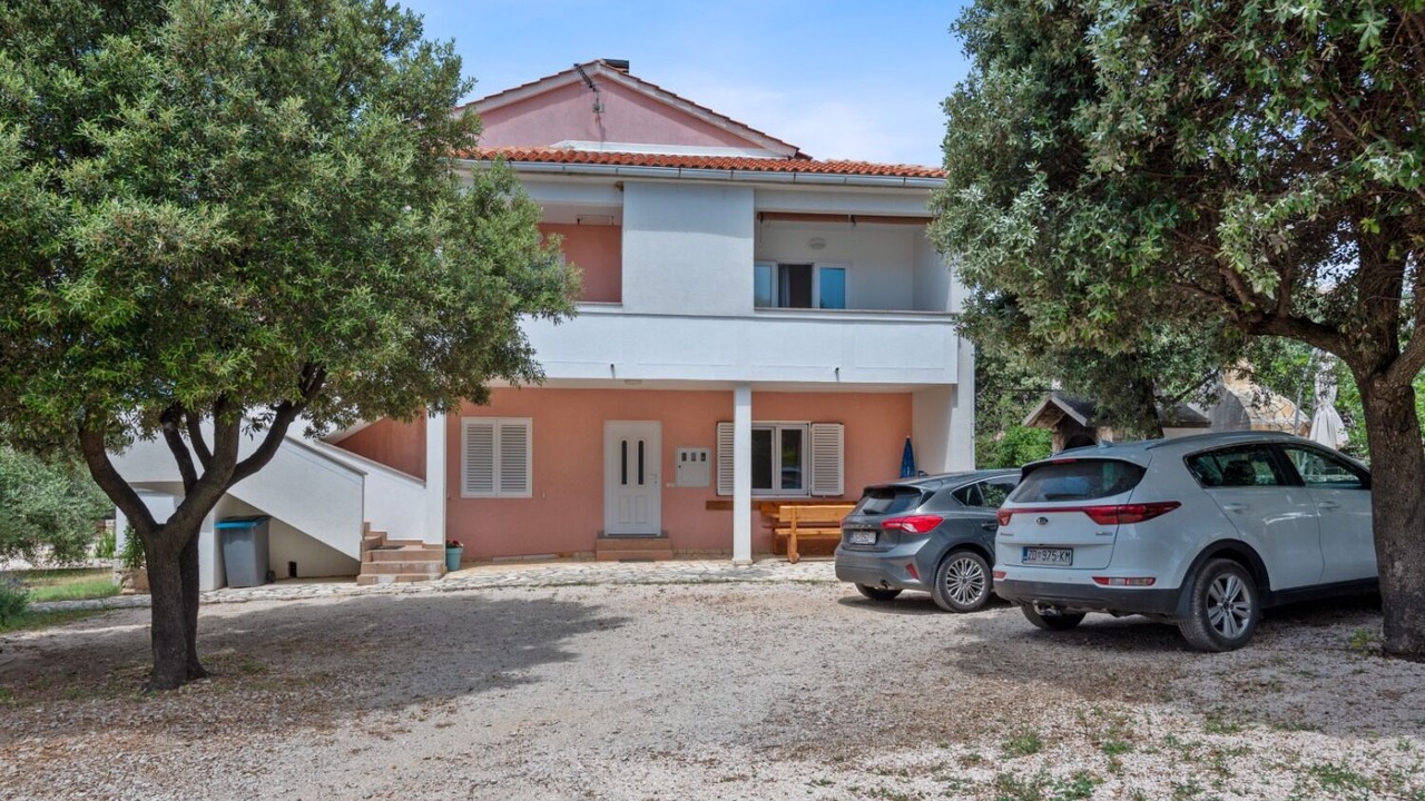 Photo of Outdoor in Mandre