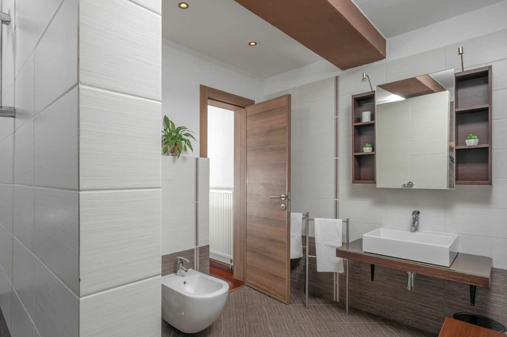 Photo of Bathroom in Vratarusa