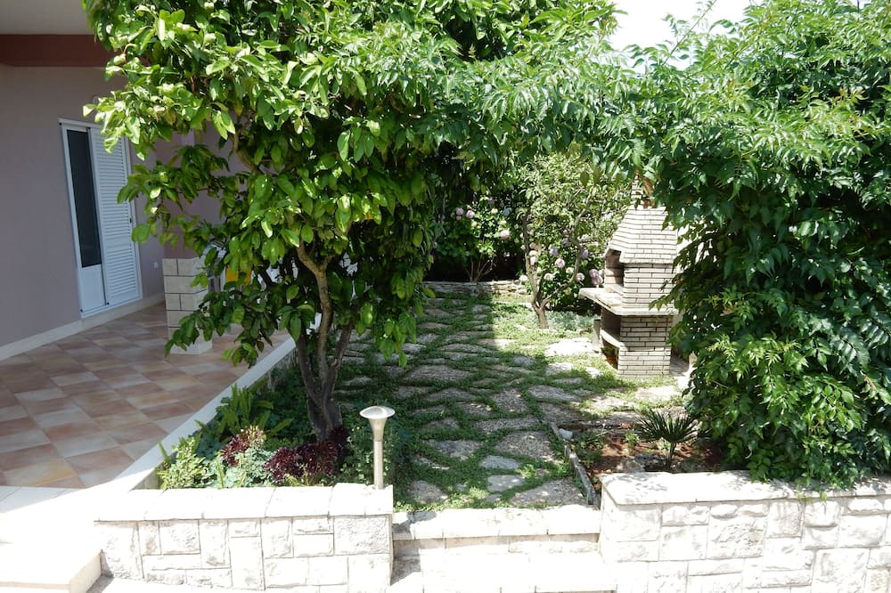 Photo of Outdoor in Loviste