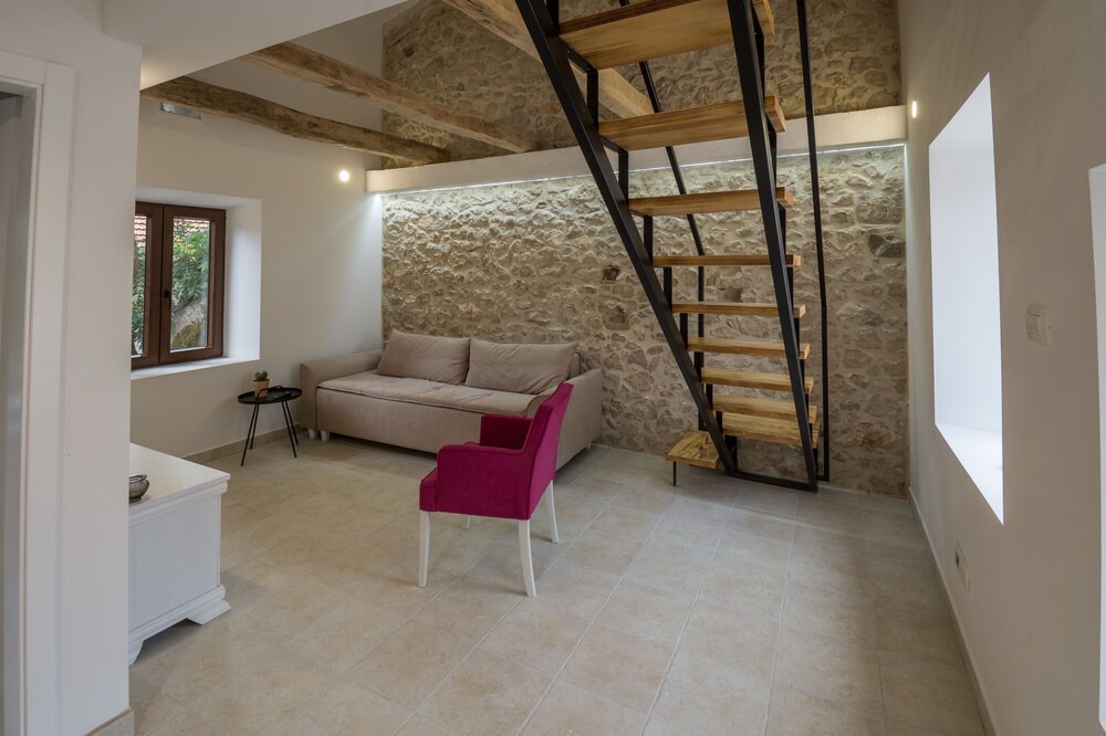Photo of Livingroom in Trn