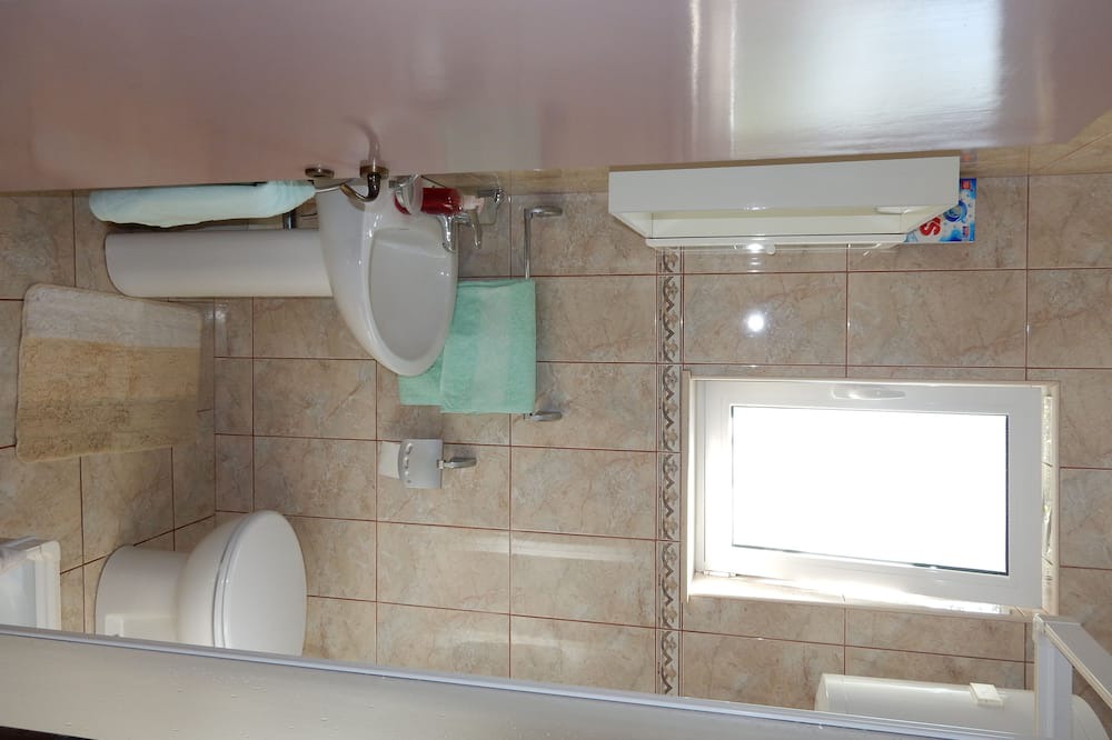 Photo of Bathroom in Loviste