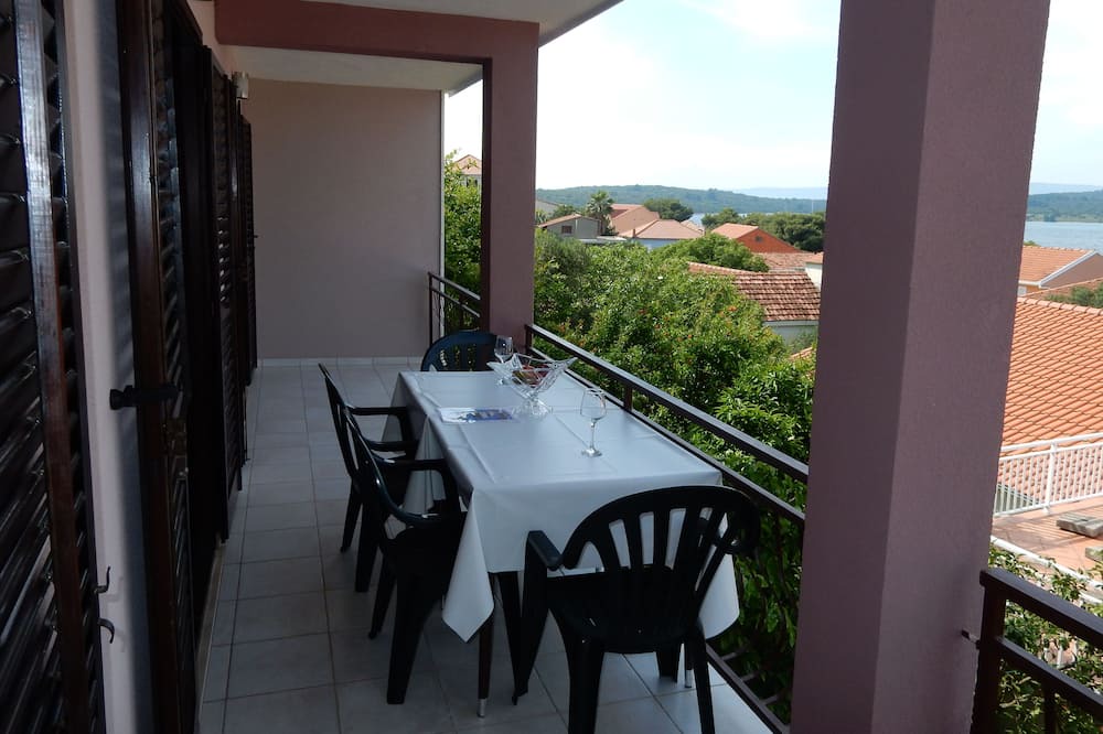 Photo of Patio Balcony in Loviste