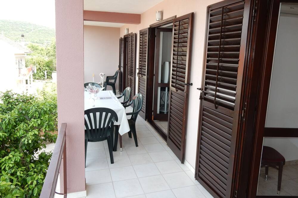 Photo of Patio Balcony in Loviste