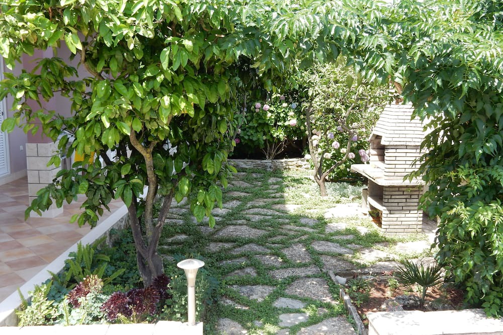 Photo of Outdoor in Loviste