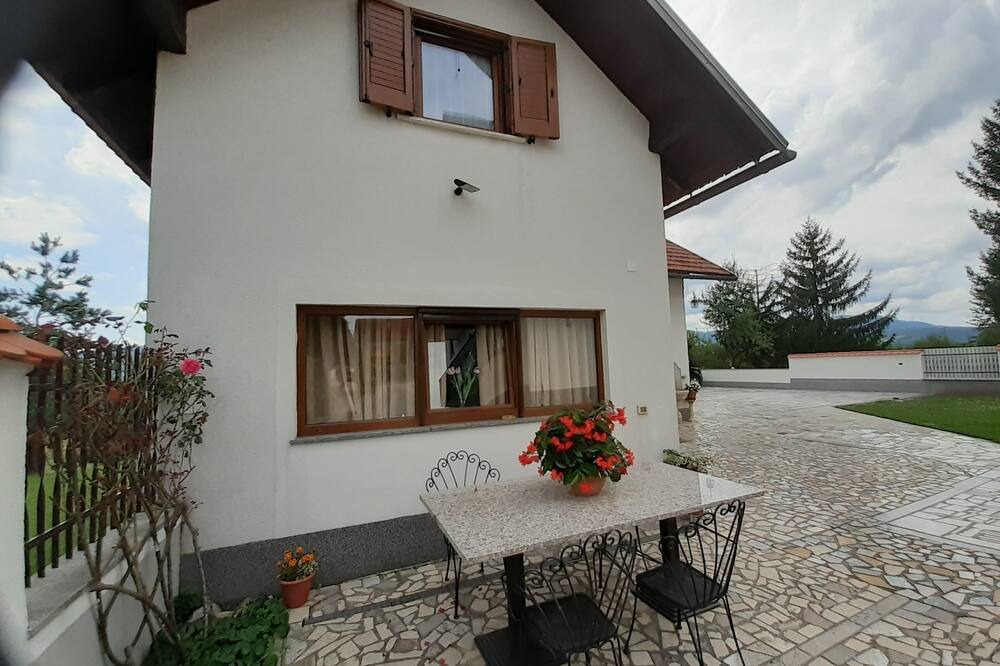 Photo of Patio Balcony in Dreznik Grad