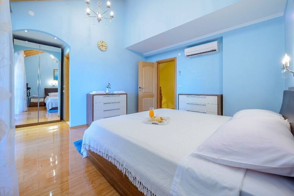 Photo of Bedroom in Mlini