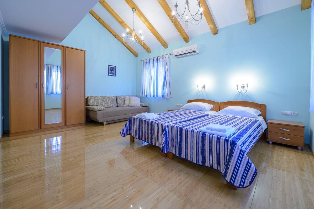 Photo of Bedroom in Mlini