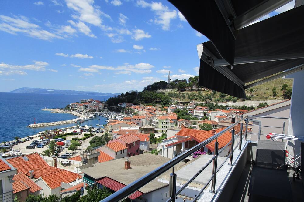Photo of Kitchen in Podgora