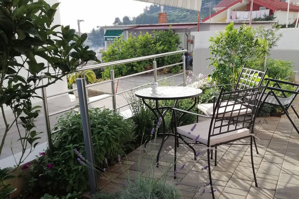 Photo of Patio Balcony in Podgora