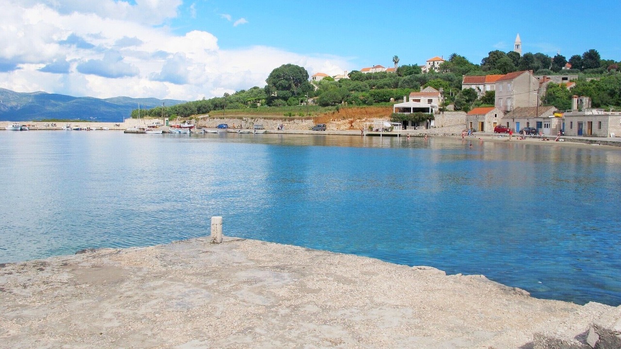 Photo of Others in Lumbarda
