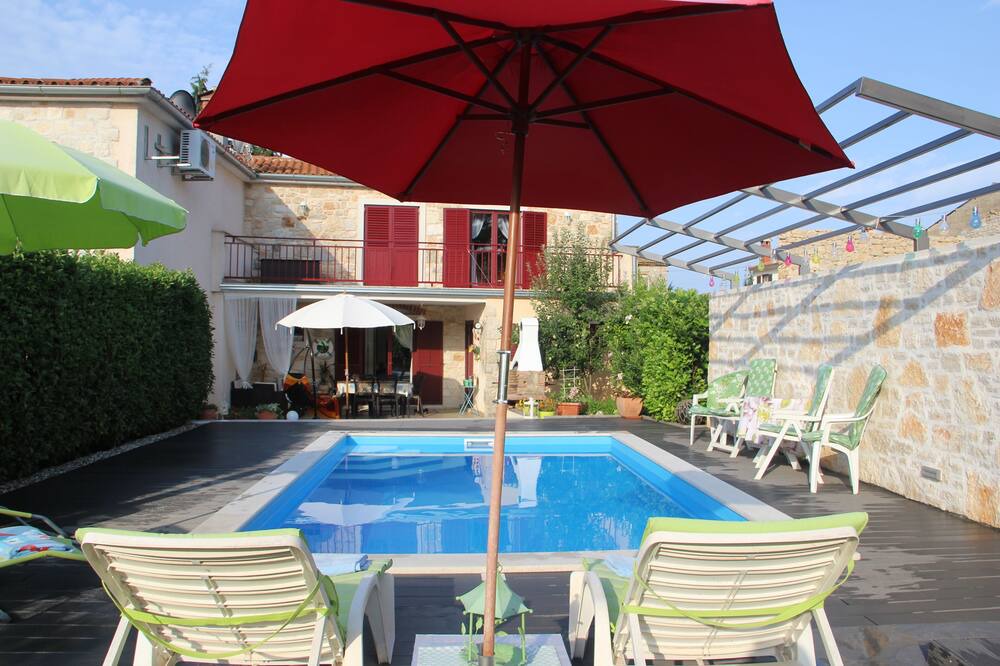 Photo of Outdoor in Vrznaveri