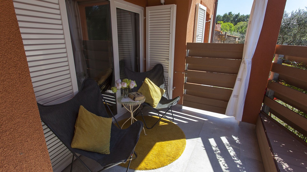 Photo of Outdoor in Cres