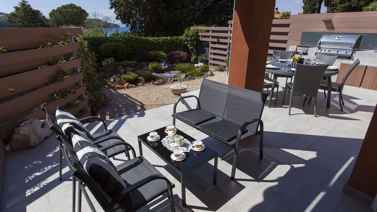 Photo of Outdoor in Cres