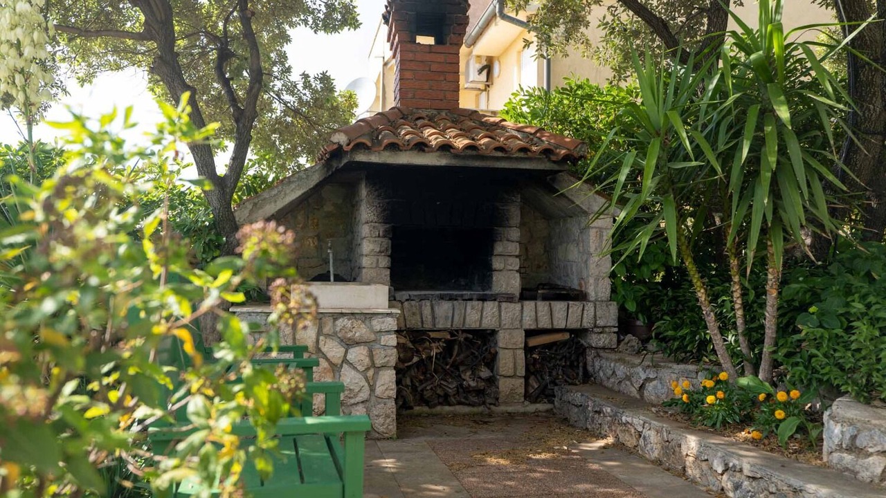 Photo of Outdoor in Mandre
