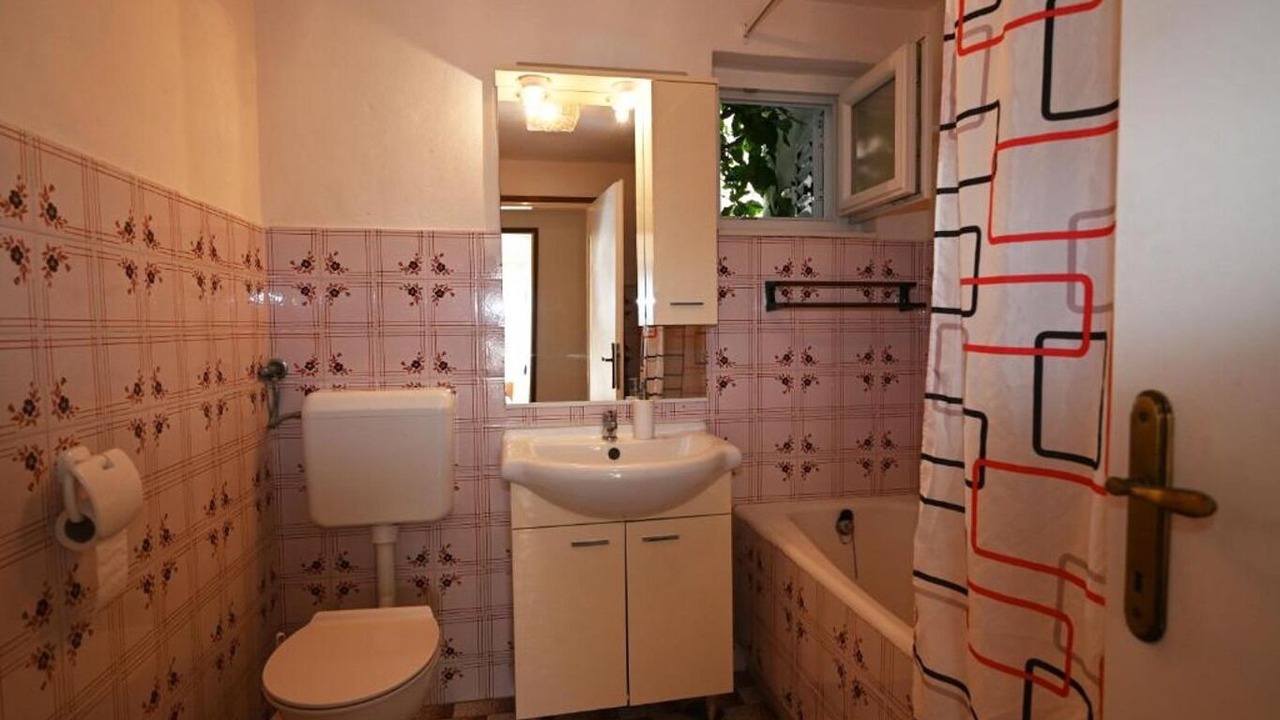Photo of Bathroom in Slatine