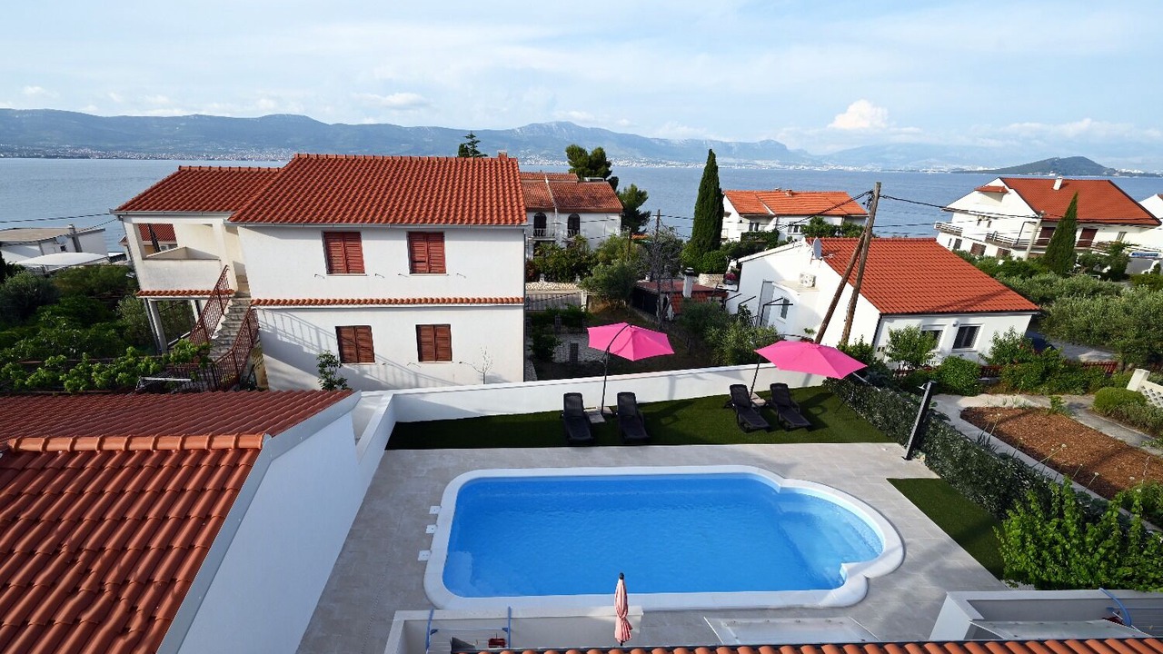 Photo of Outdoor in Slatine