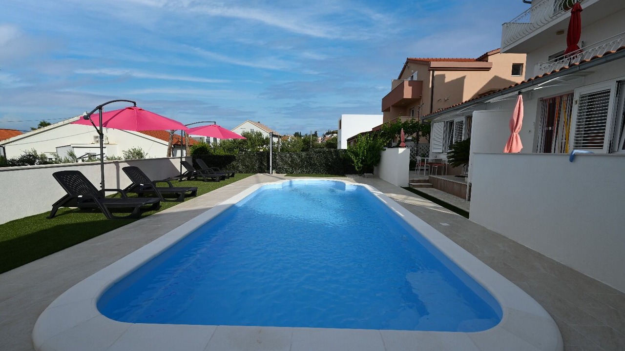 Photo of Outdoor in Slatine