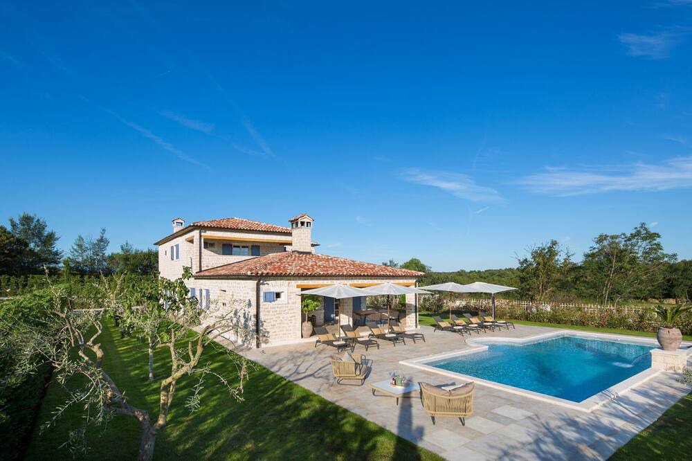Photo of Outdoor in Korenici