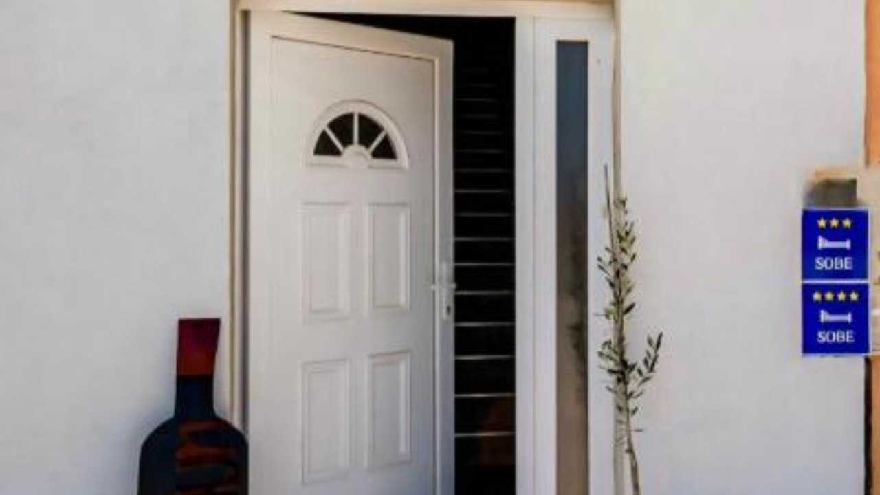 Photo of Outdoor in Cove Parja