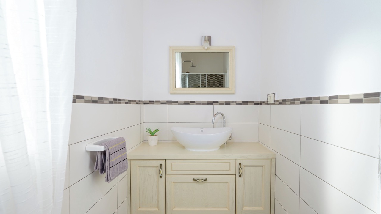 Photo of Bathroom in Peruski