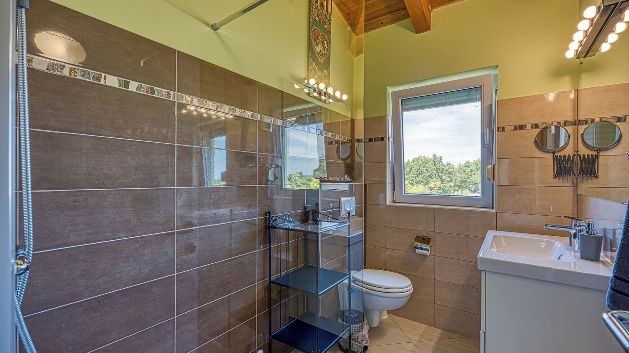 Photo of Bathroom in Antonci