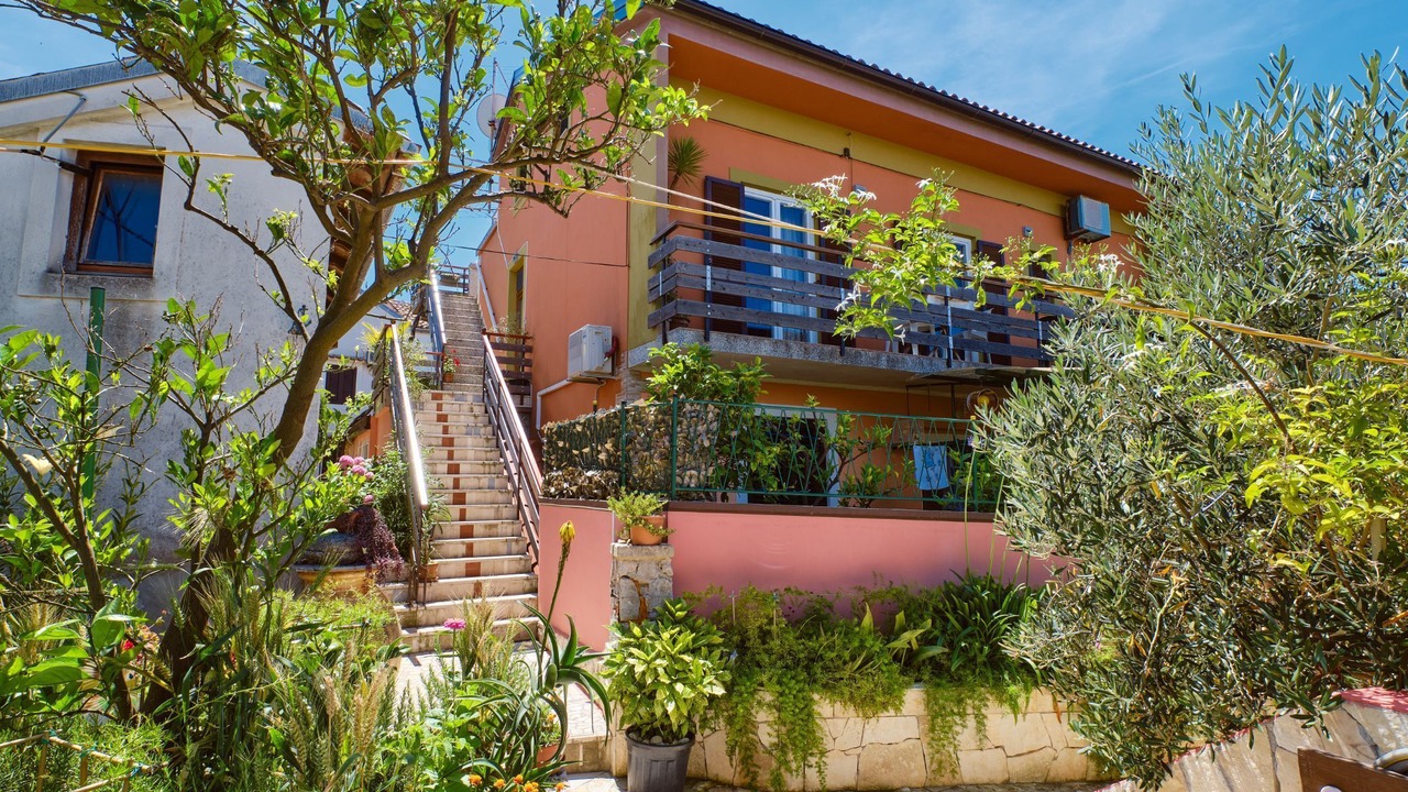 Photo of Outdoor in Cove Murtar