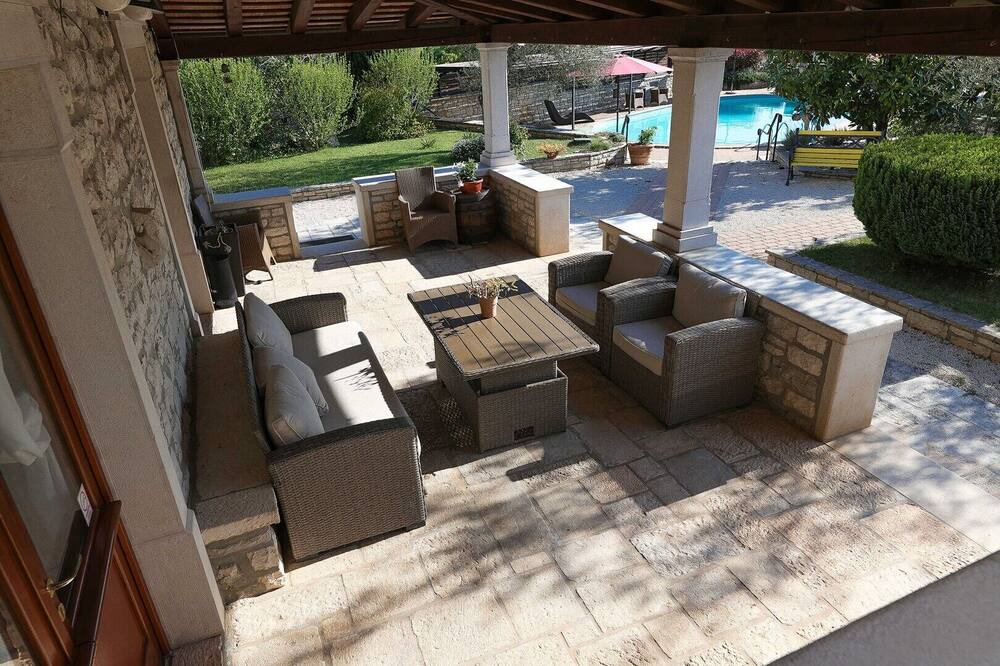 Photo of Patio Balcony in Kurili