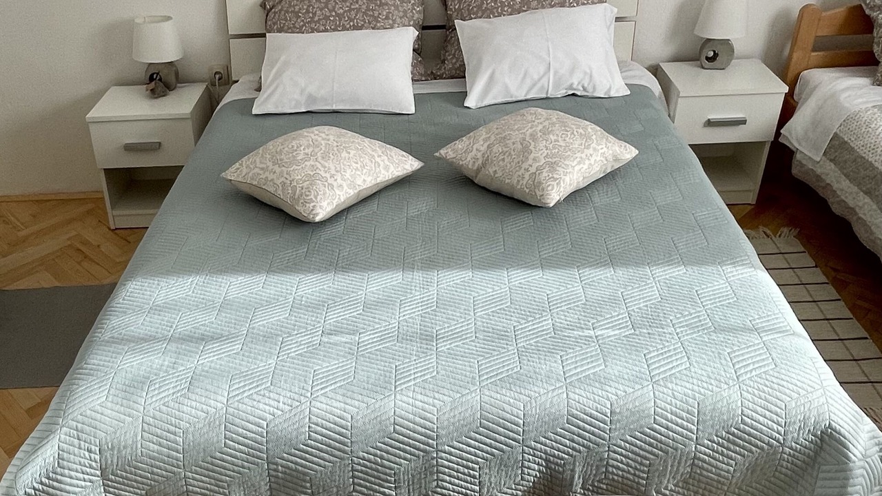 Photo of Bedroom in Cove Parja