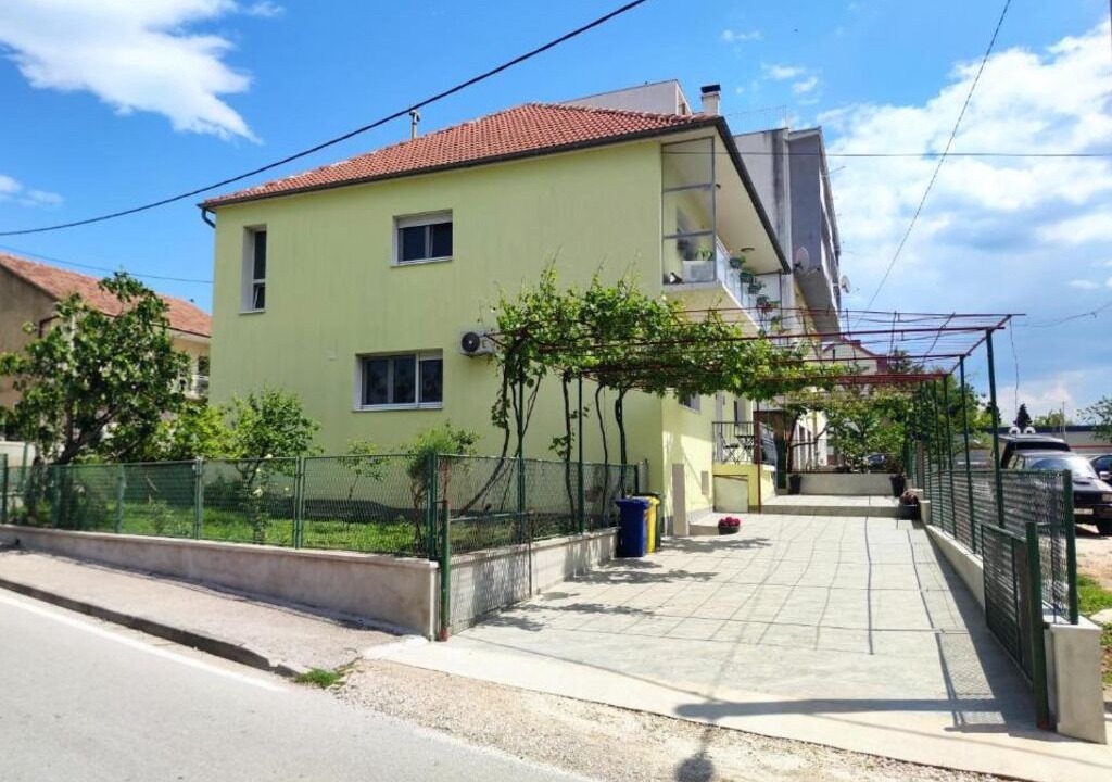 Photo of Outdoor in Cove Parja