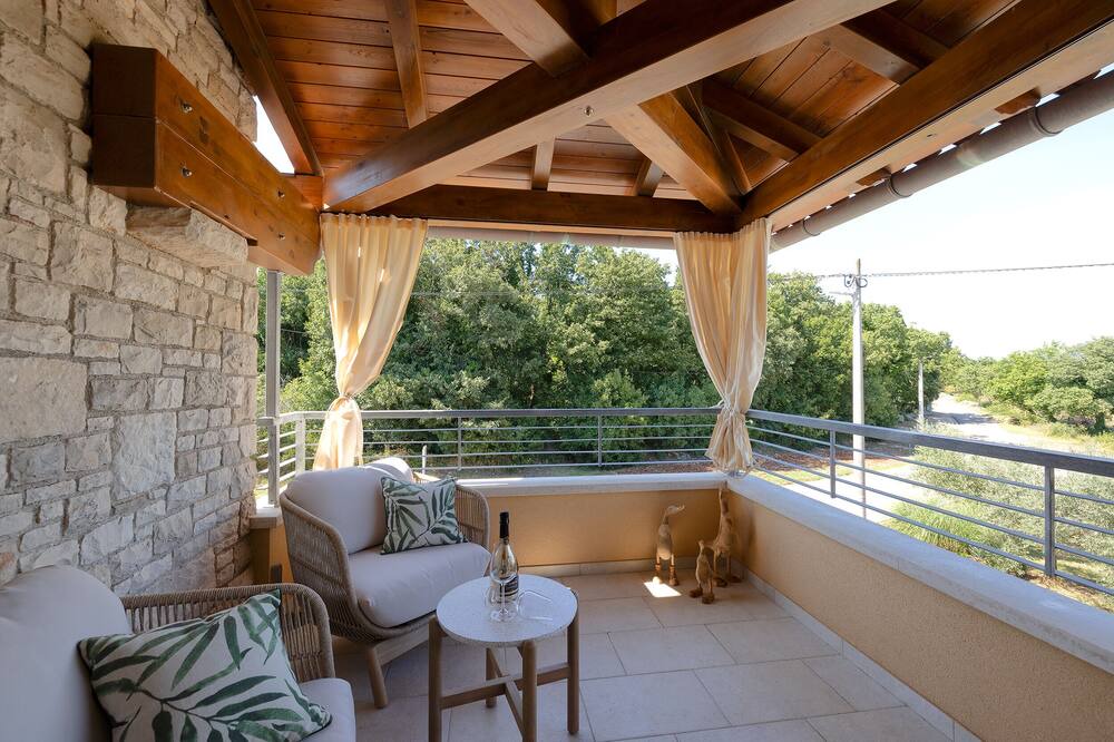 Photo of Patio Balcony in Belavici