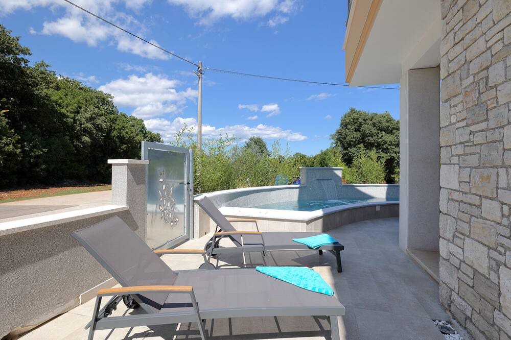 Photo of Outdoor in Belavici