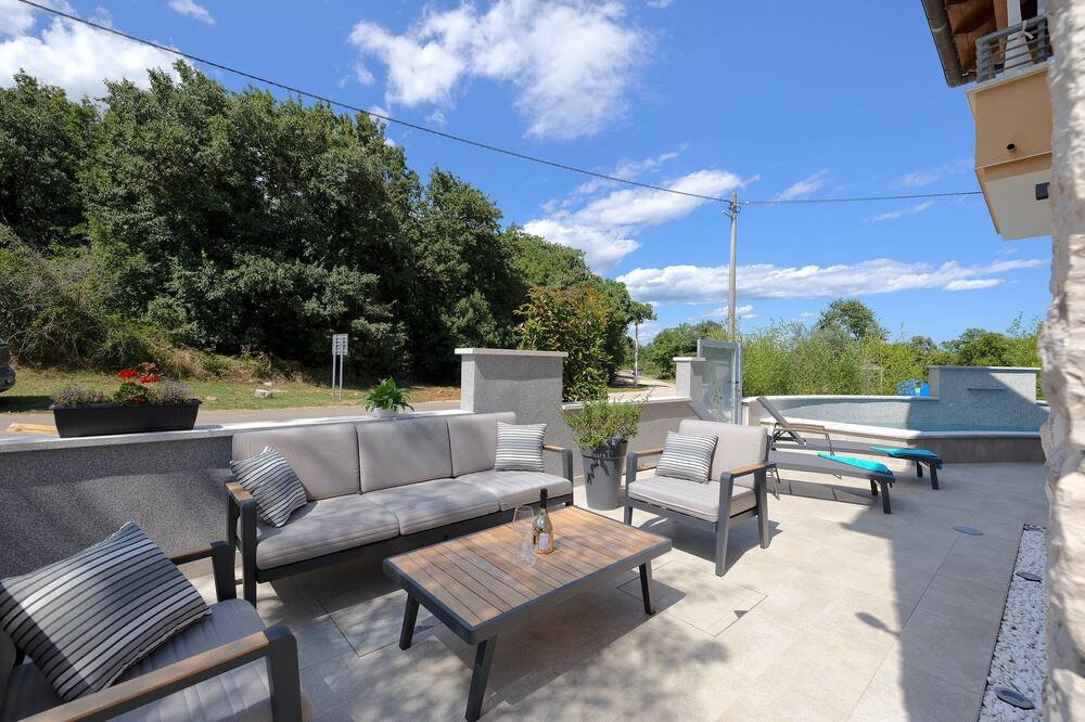 Photo of Outdoor in Belavici