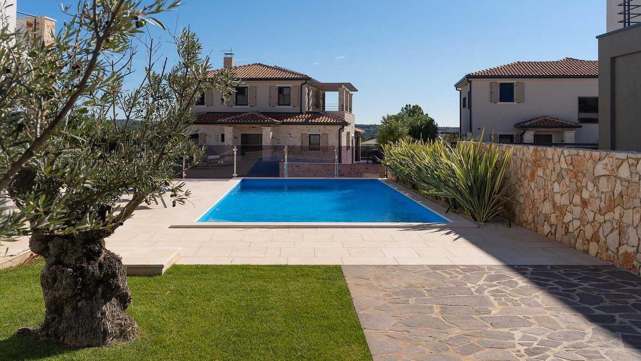 Photo of Outdoor in Frata