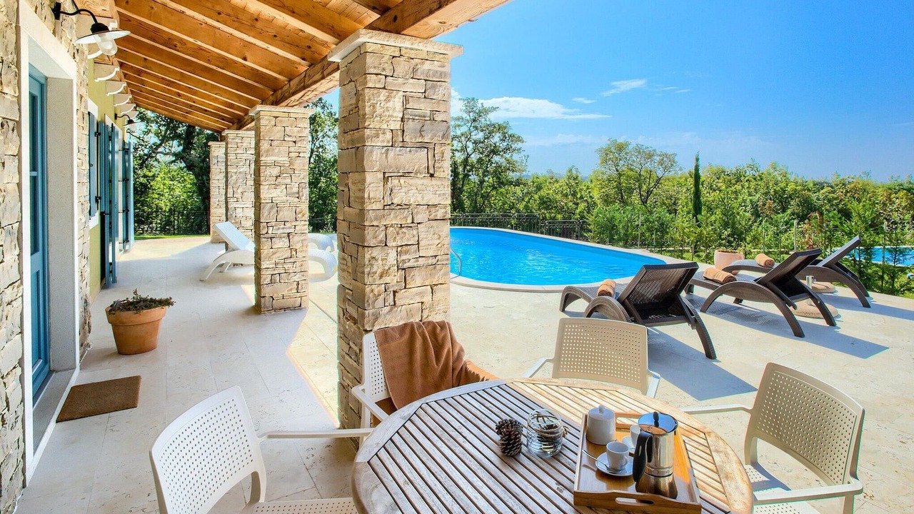 Photo of Outdoor in Vardica
