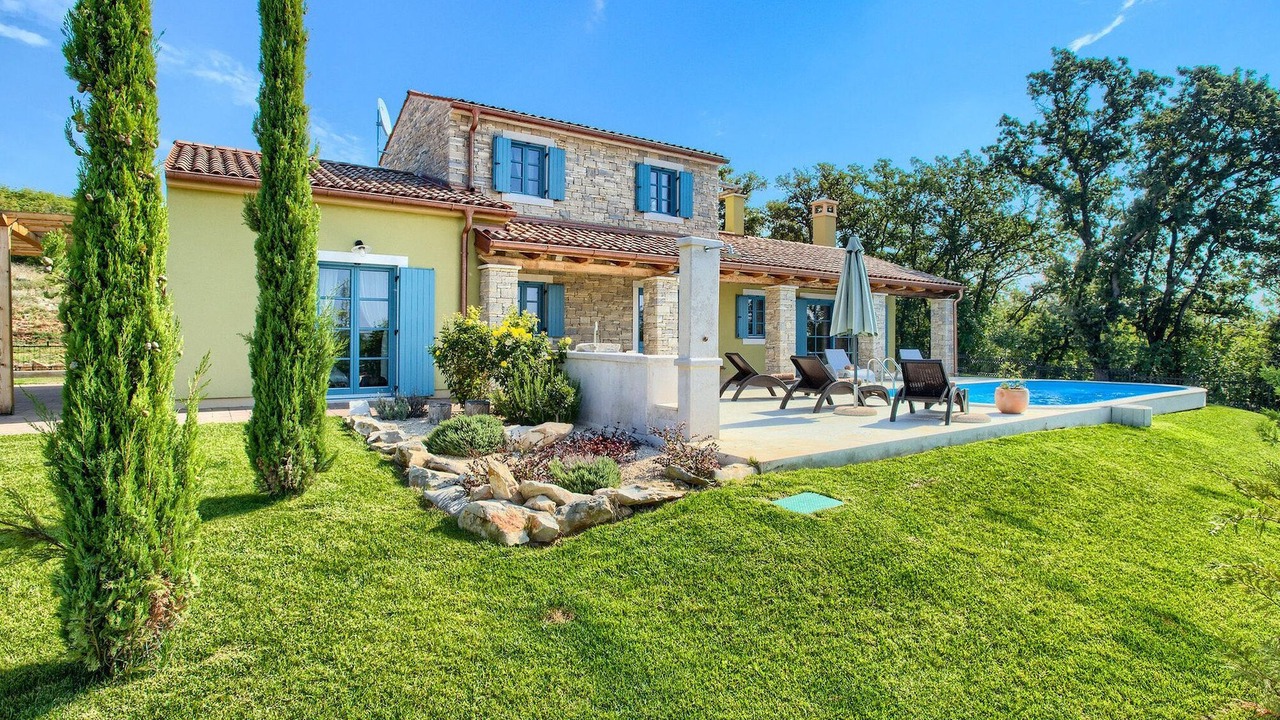 Photo of Outdoor in Vardica
