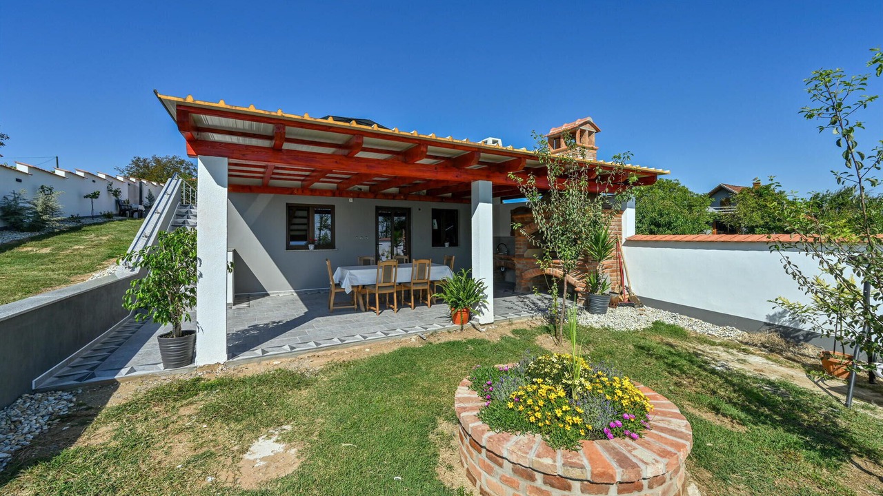 Photo of Outdoor in Pitomaca