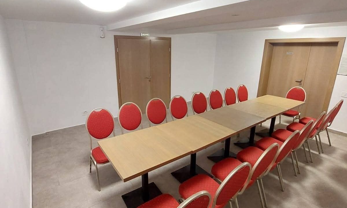 Photo of Others in Bran